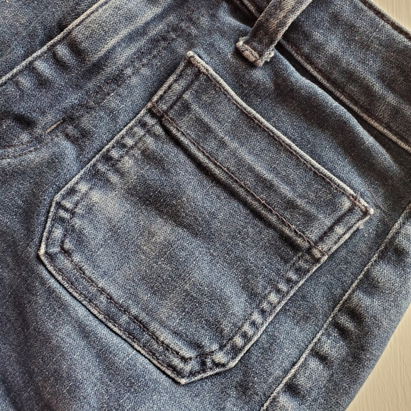 American Eagle Hi-Rise Shortie - Picture 2 of 6